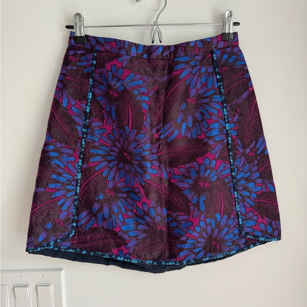J. CREW Embroidered Print A-Line Mini Skirt Women’s size 2 Cotton Blend Unique